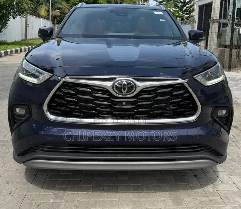 Toyota Highlander 2023 Blue