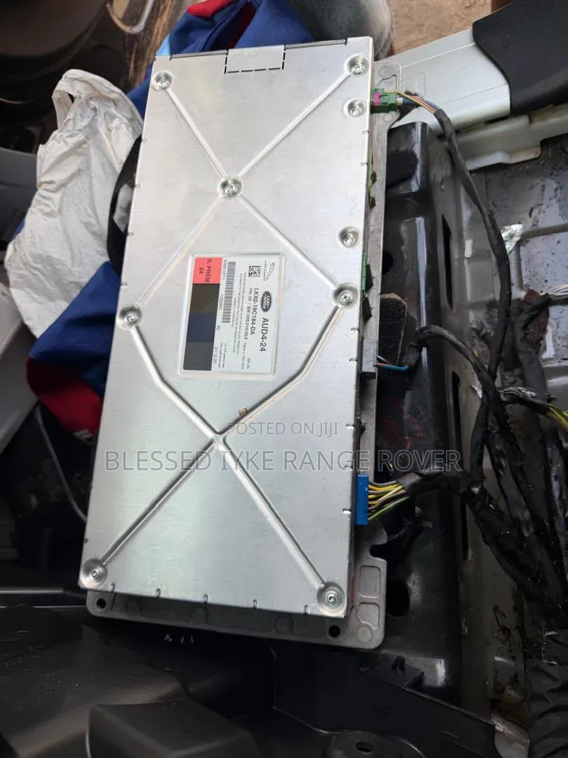 Range Rover Vogue Amplifier 2014/2017