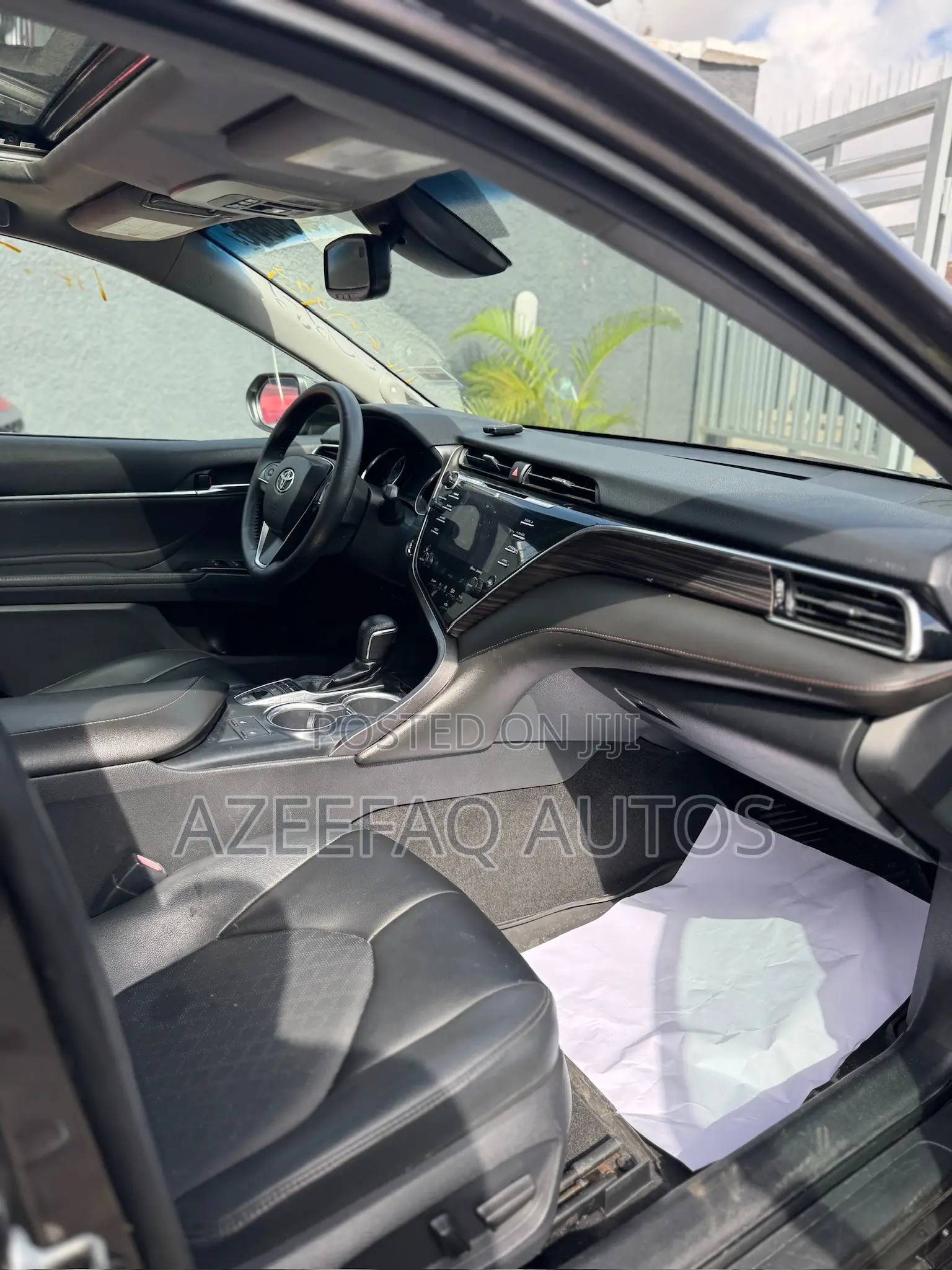 Toyota Camry XLE V6 FWD (3.5L 6cyl 8AM) 2018 Brown