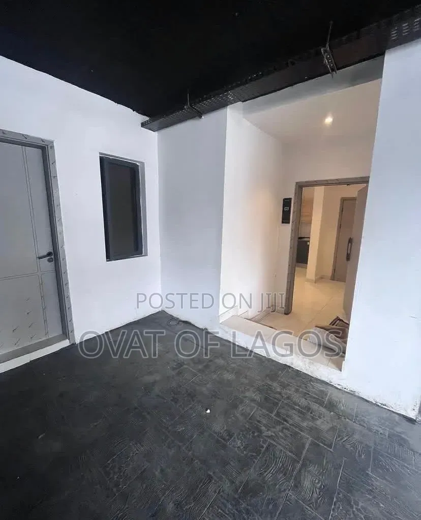 1bdrm Apartment in Freedom Way, Lekki Phase 1 for sale