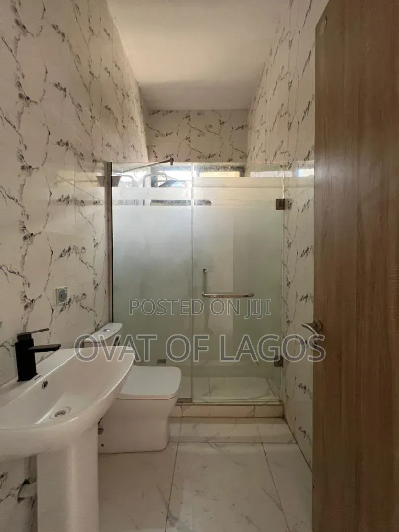 4bdrm Duplex in Ikota for rent