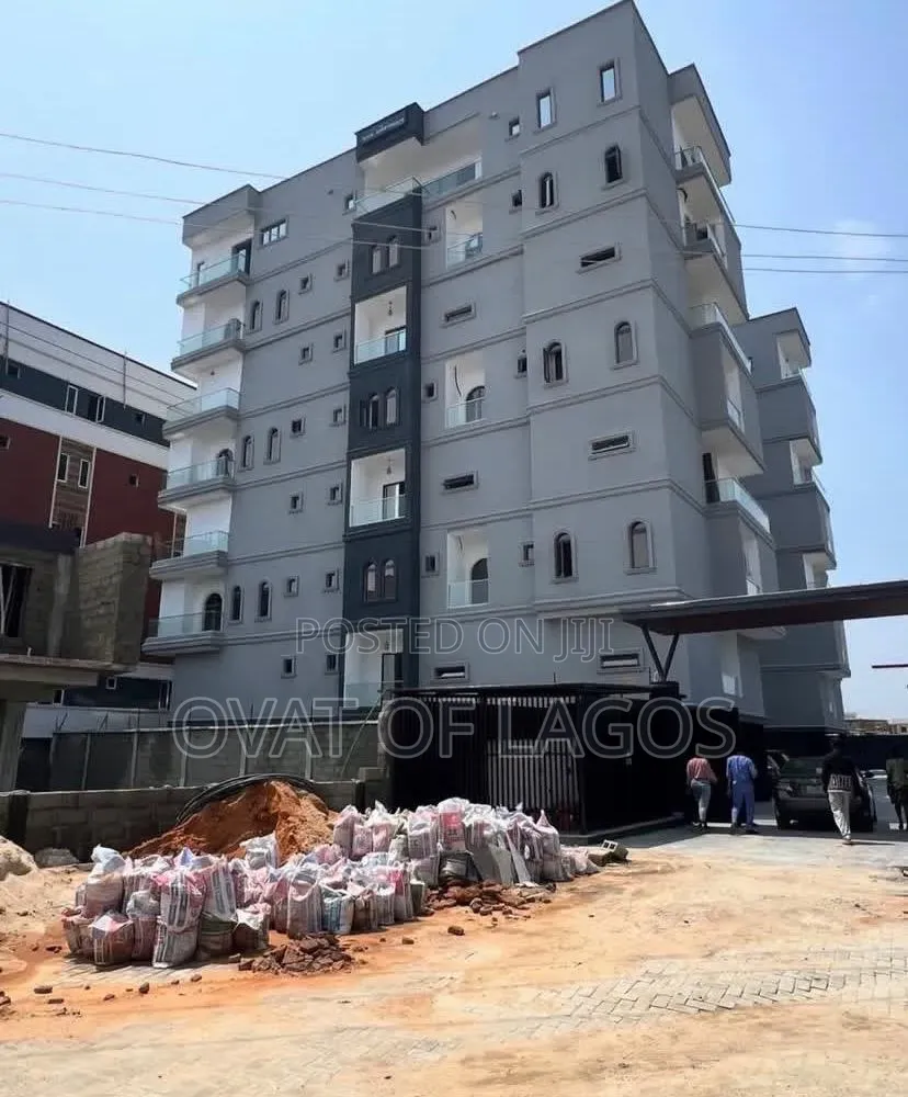Furnished 2bdrm Apartment in Freedom Way, Lekki Phase 1 for rent