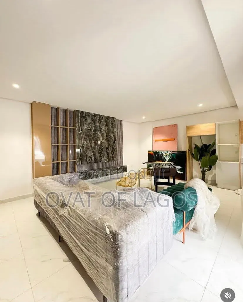 Furnished 2bdrm Apartment in Freedom Way, Lekki Phase 1 for rent