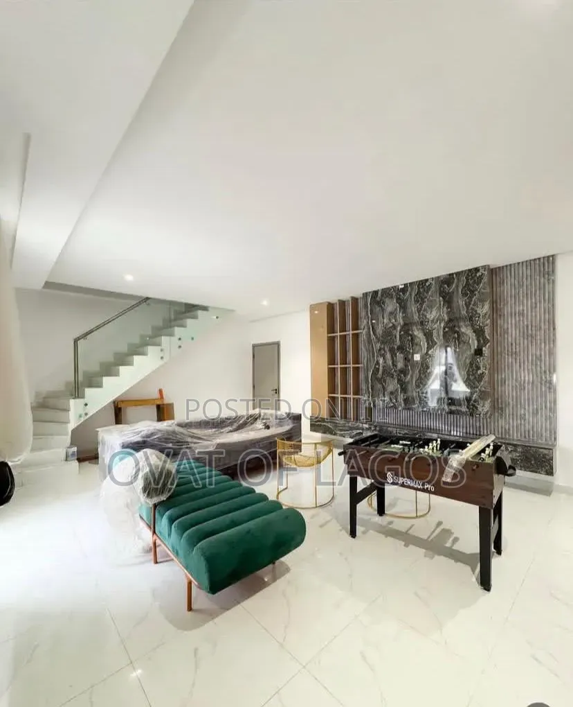 Furnished 2bdrm Apartment in Freedom Way, Lekki Phase 1 for rent