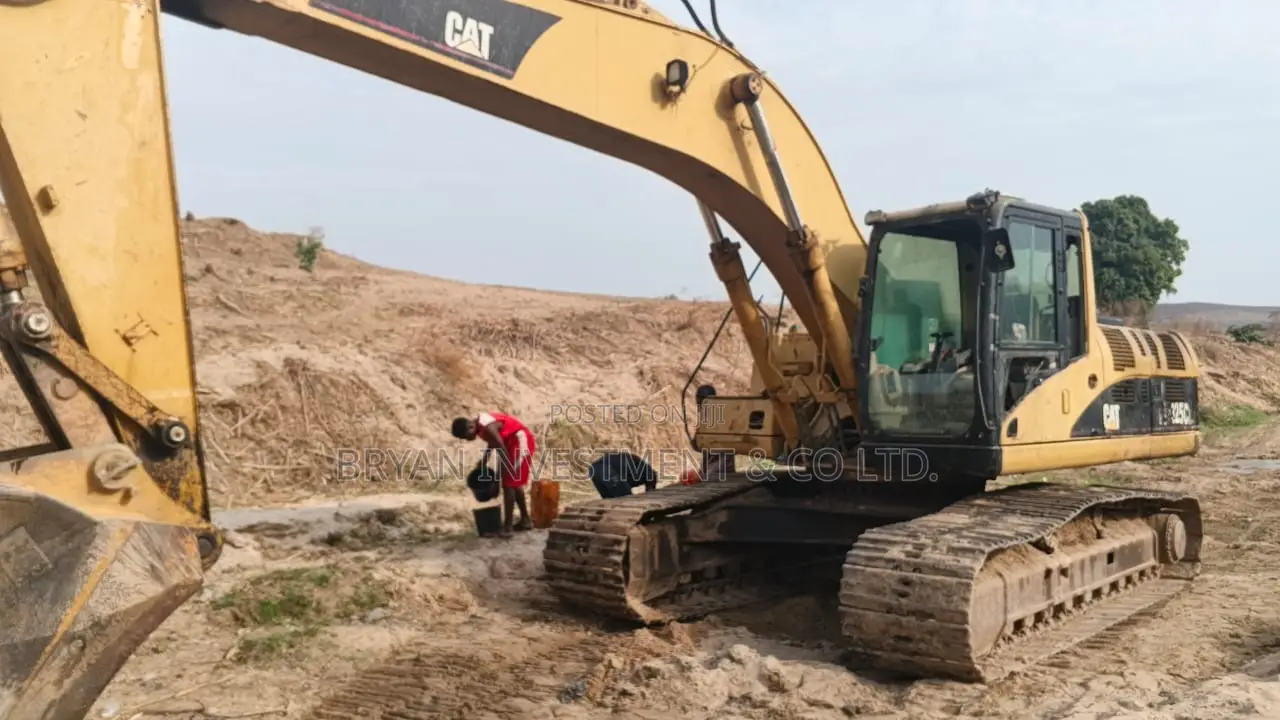 325 Excavator