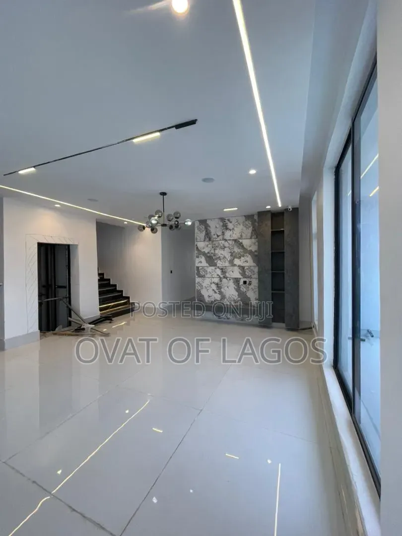 5bdrm Duplex in VGC / Ajah for sale