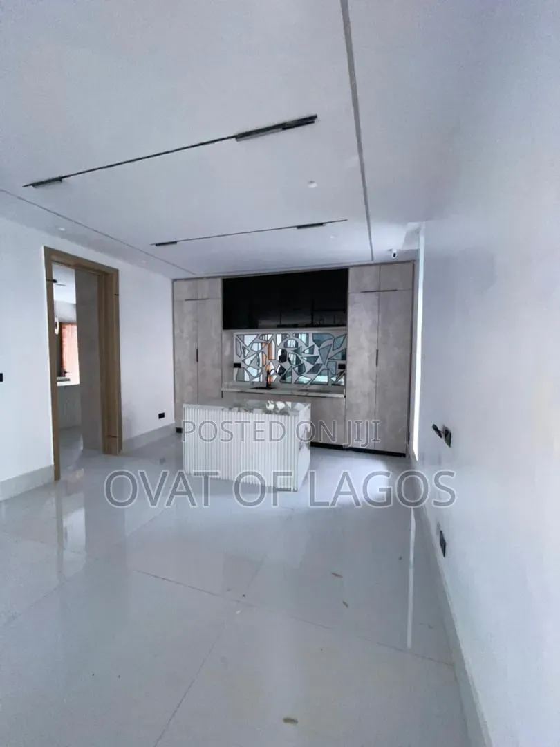 5bdrm Duplex in VGC / Ajah for sale