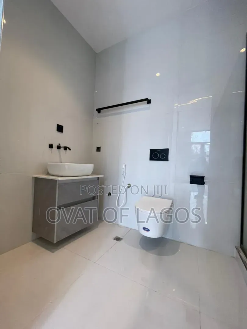 5bdrm Duplex in VGC / Ajah for sale