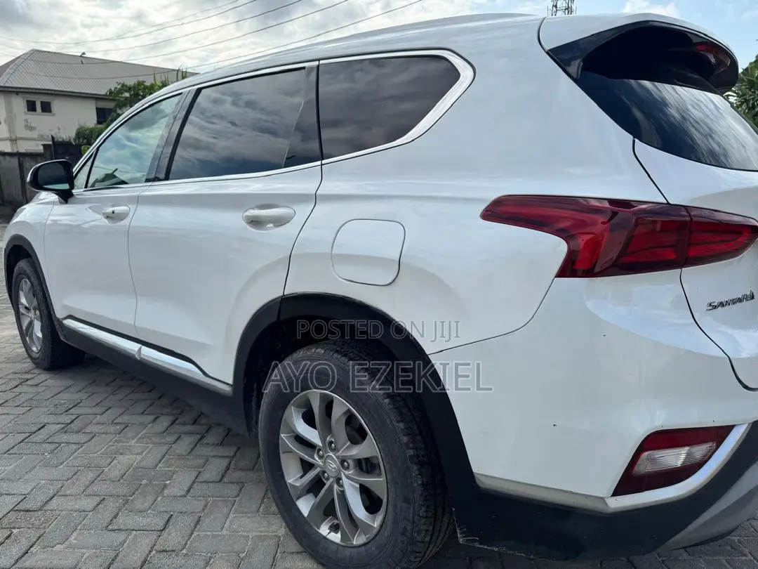 Hyundai Santa Fe SEL 2.4 FWD 2019 White