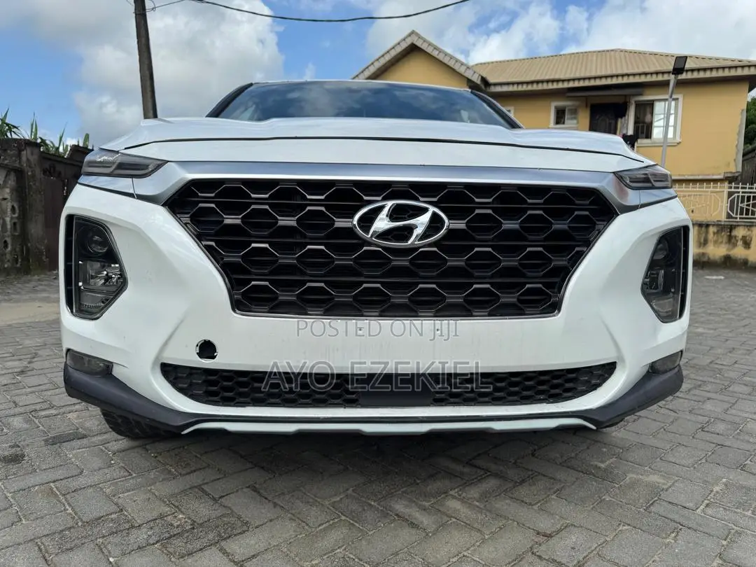Hyundai Santa Fe SEL 2.4 FWD 2019 White