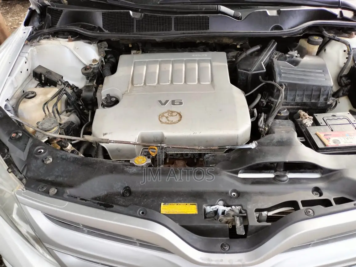 Toyota Venza XLE 2012 White