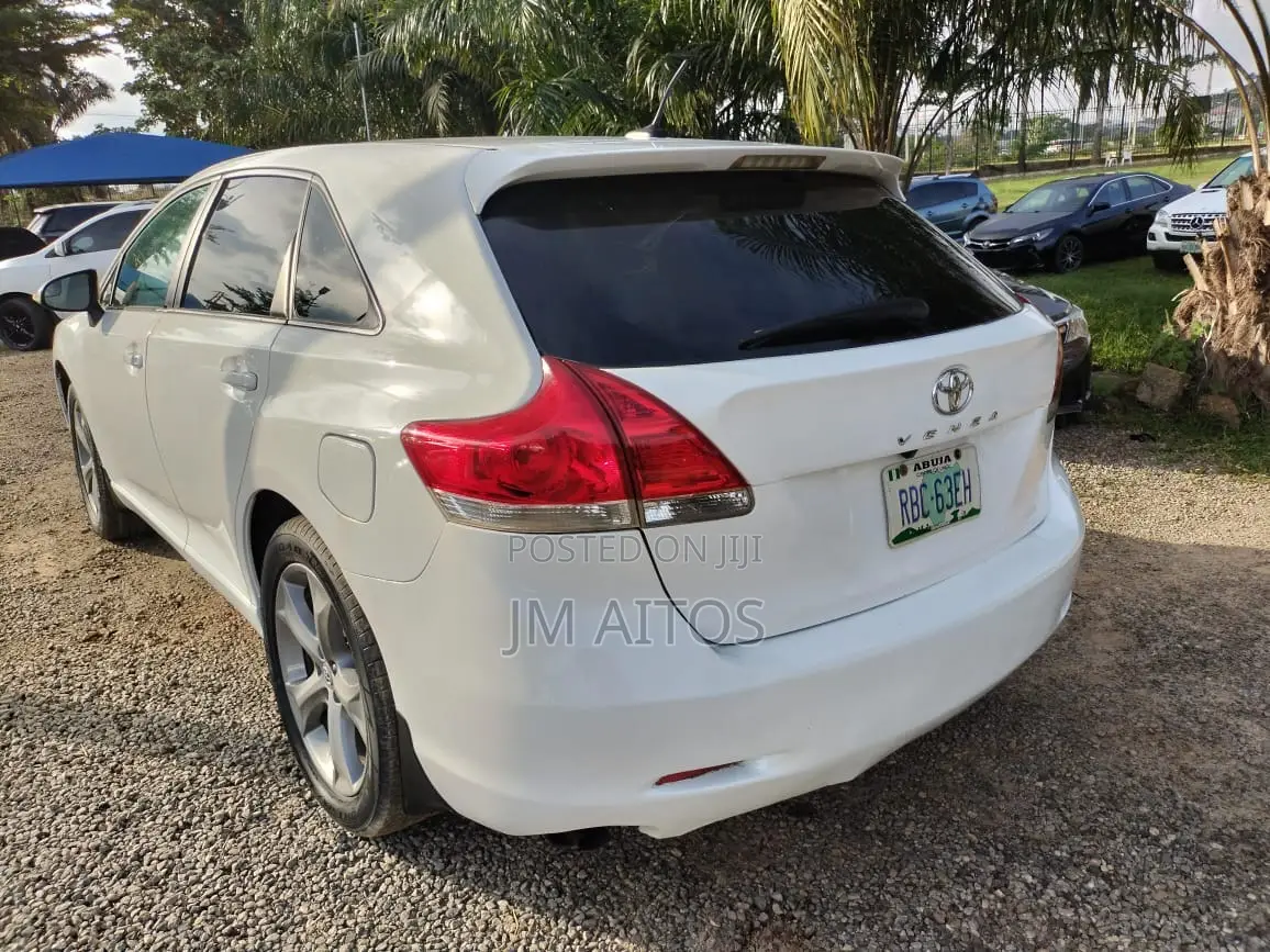 Toyota Venza XLE 2012 White