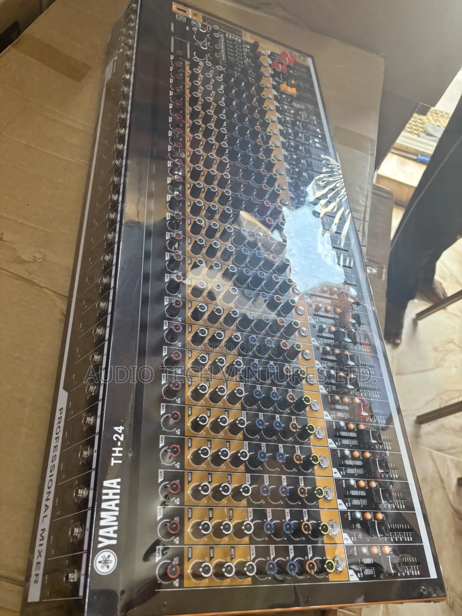 Yamaha Mixer Th 24 Channel