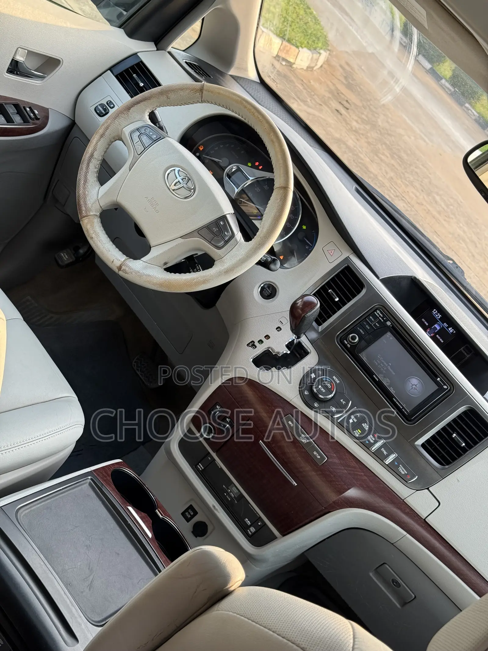 Toyota Sienna XLE FWD 8-Passenger 2013 Gray