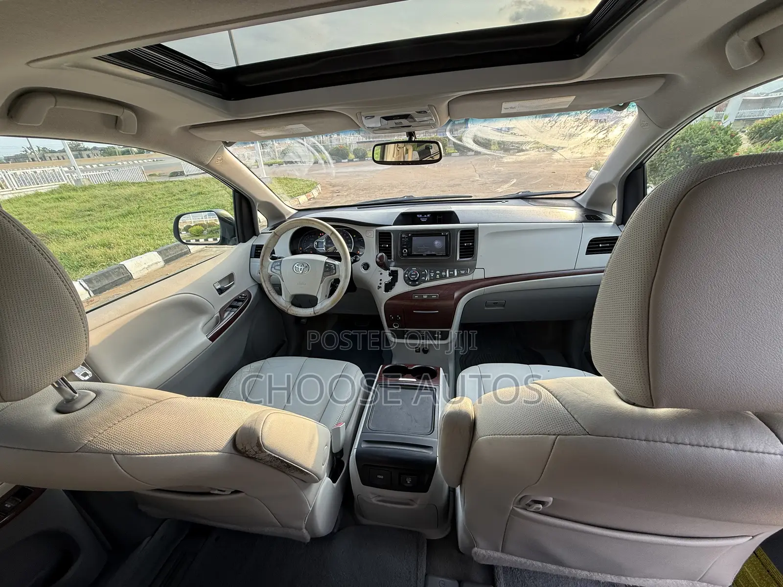 Toyota Sienna XLE FWD 8-Passenger 2013 Gray