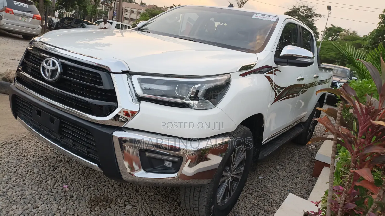 Toyota Hilux 2022 White
