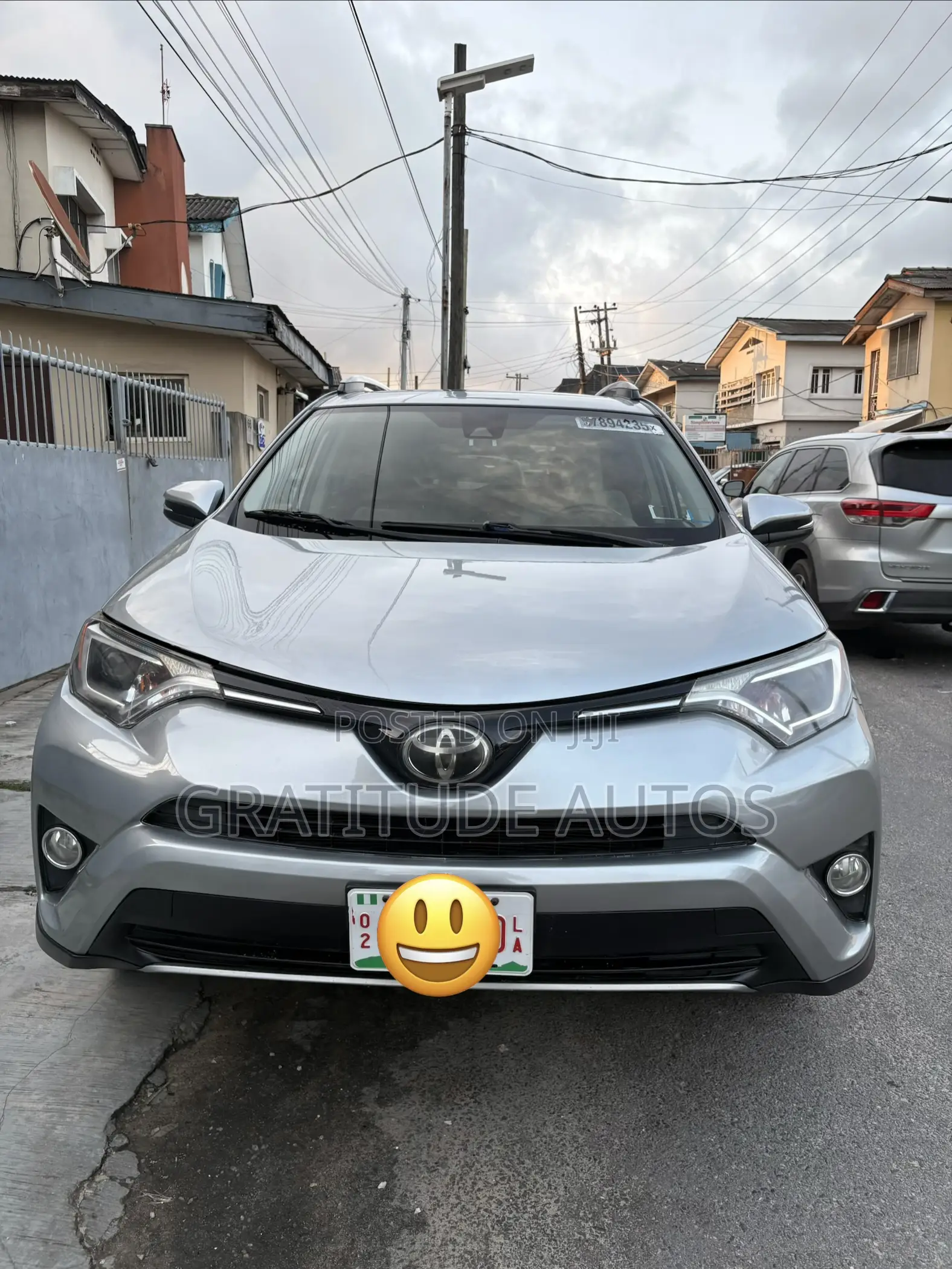 Toyota RAV4 XLE 4dr SUV (2.5L 4cyl 6A) 2018 Gray