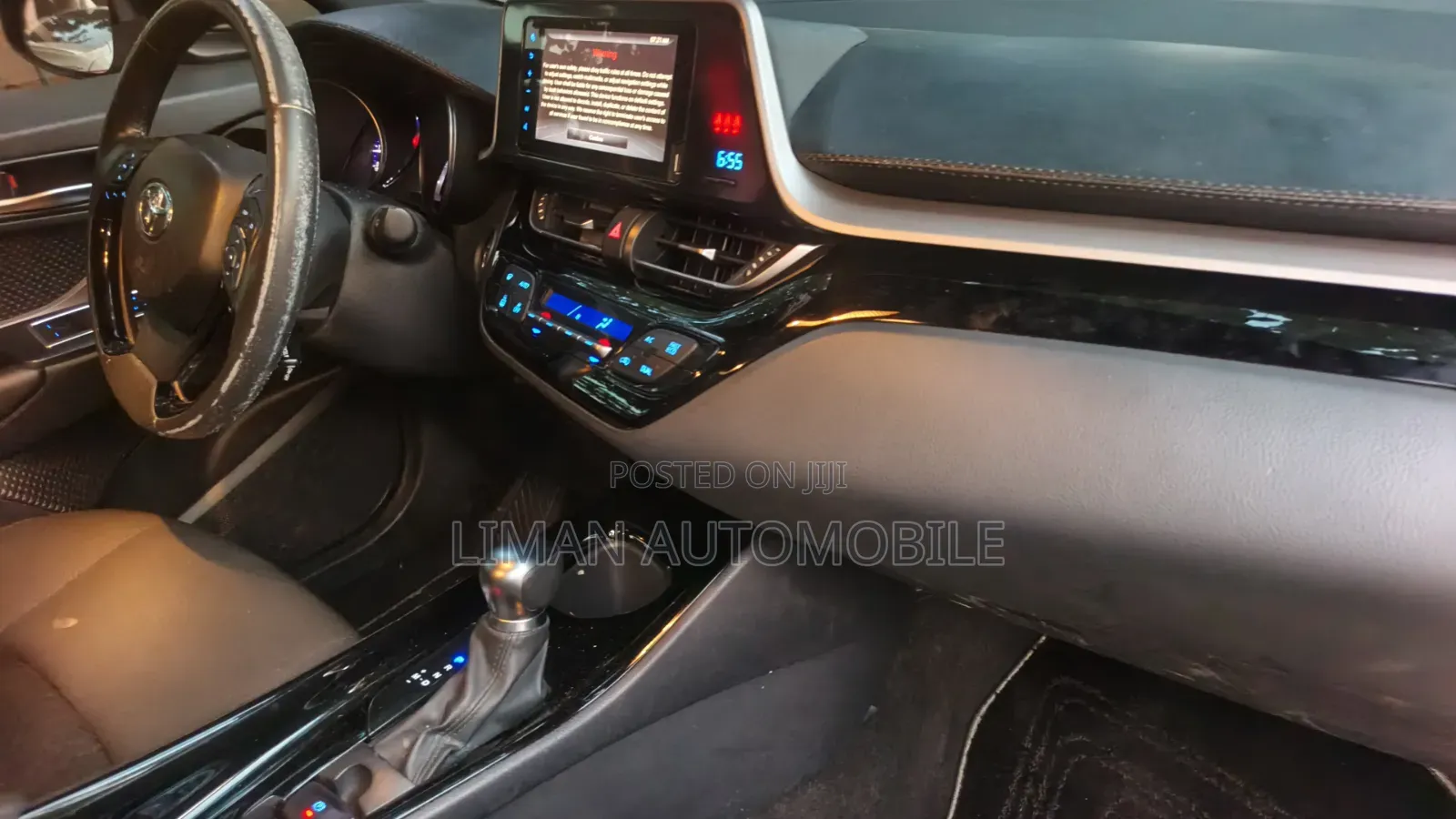 Toyota C-HR XLE FWD 2020 White