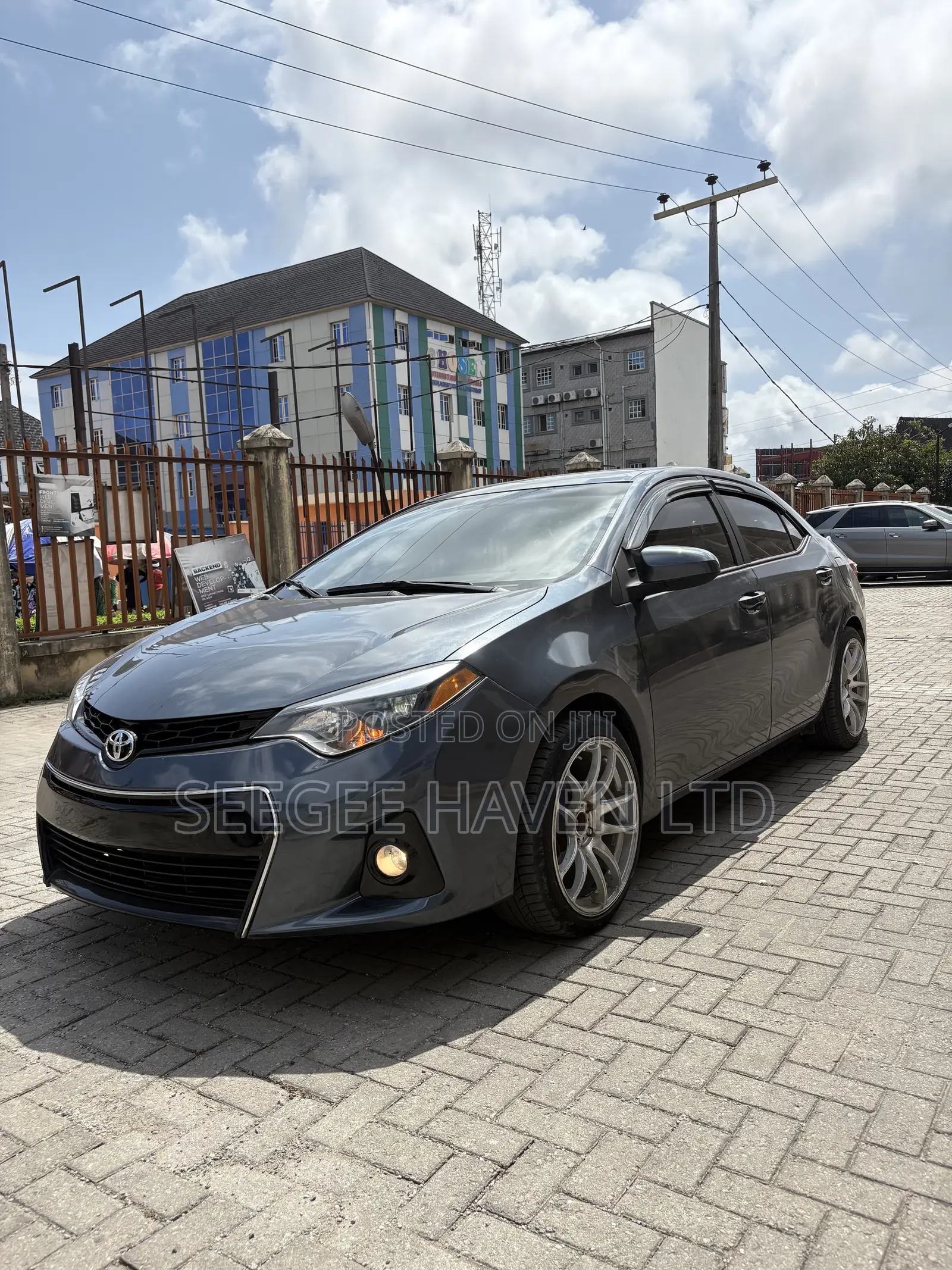Toyota Corolla S 4dr Sedan (1.8L 4cyl CVT) 2016 Gray
