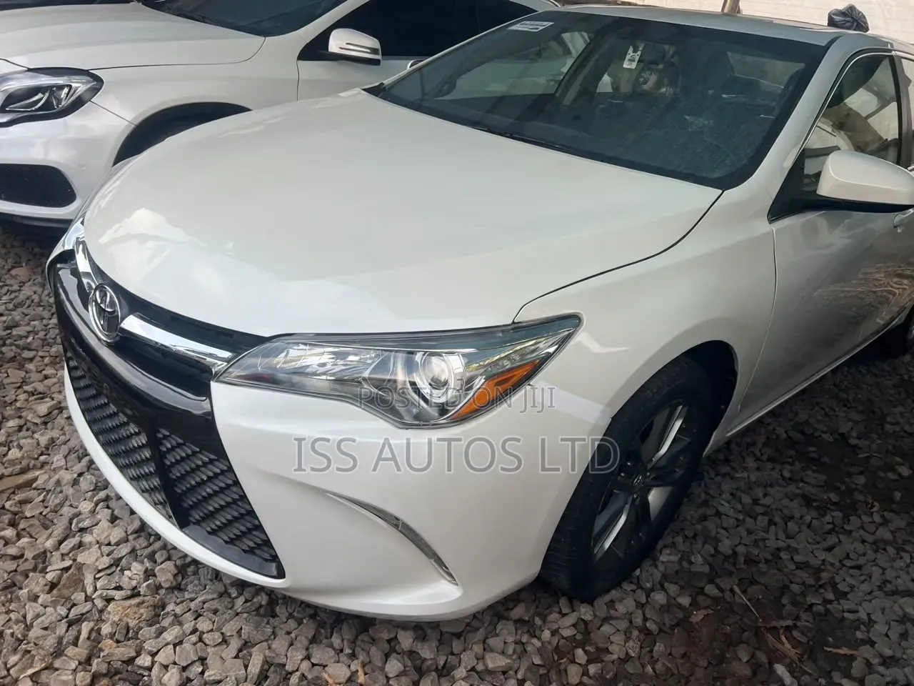 Toyota Camry 2017 White