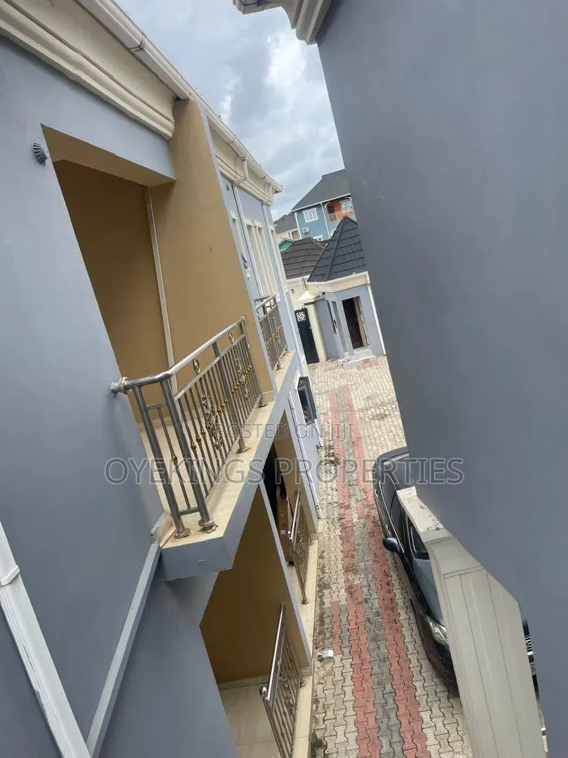 2bdrm Duplex in Akala Estate, Oluyole for rent