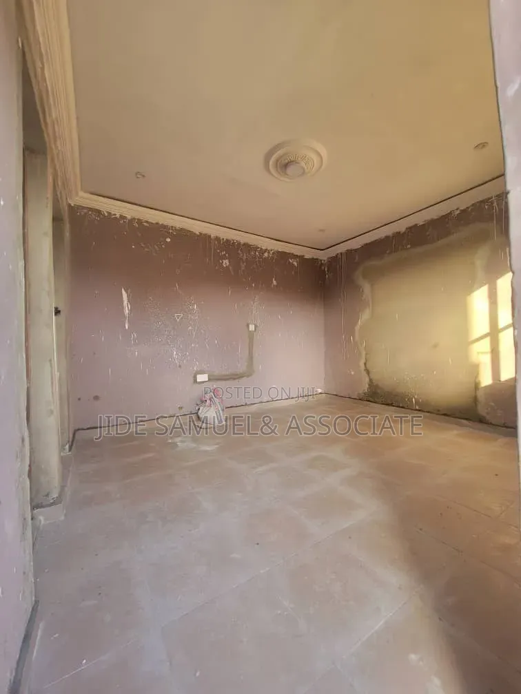 1bdrm Apartment in Ayobo for rent