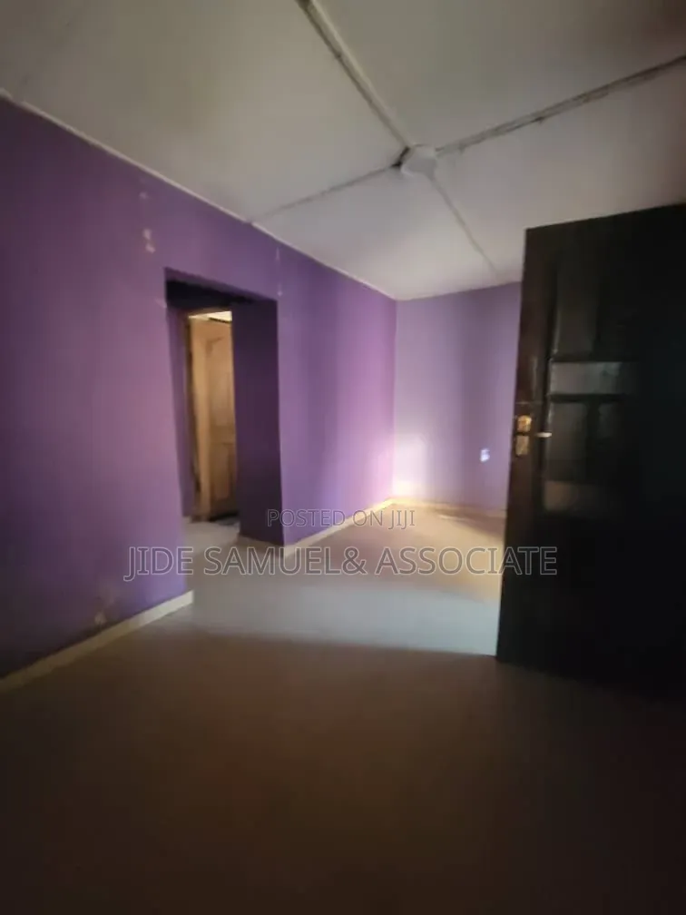 1bdrm Apartment in Ayobo for rent