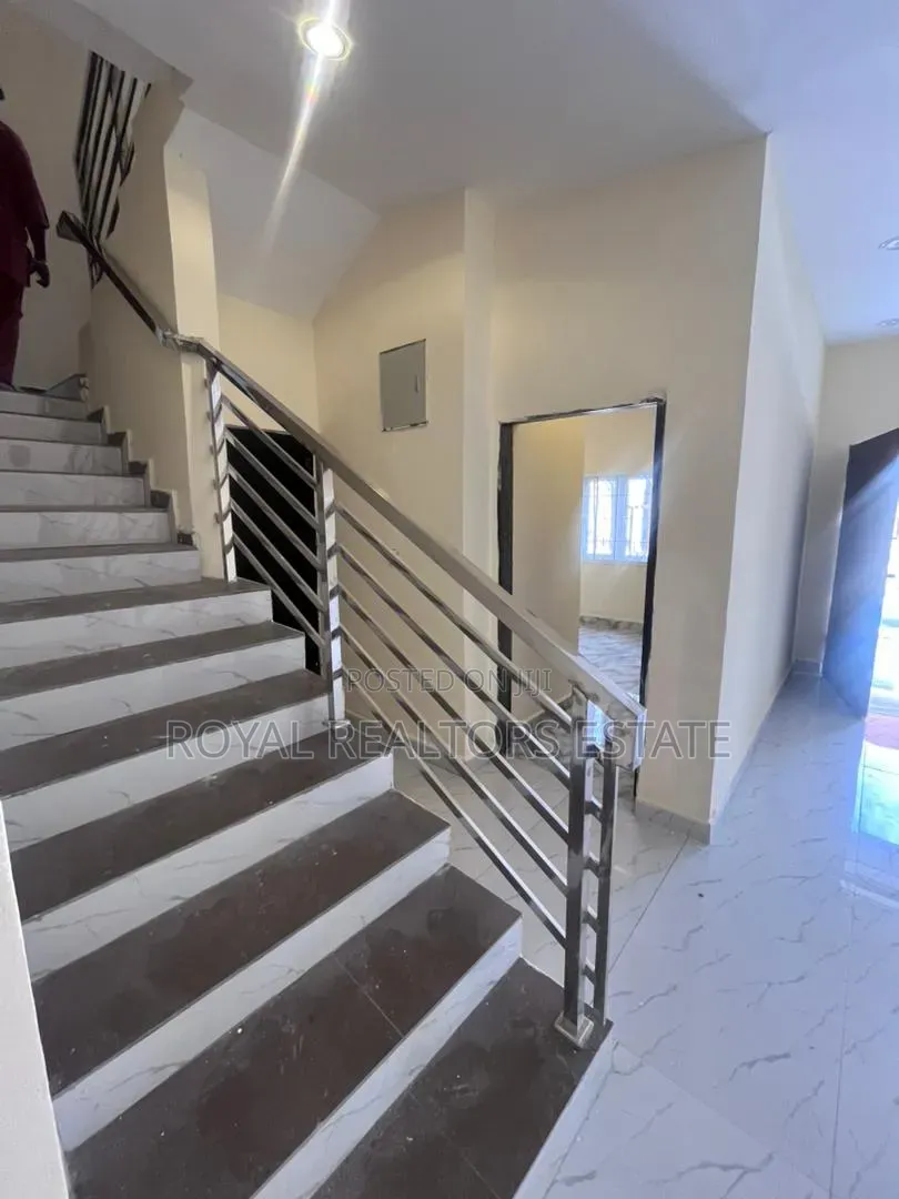 4bdrm Townhouse / Terrace in Galadimawa for rent