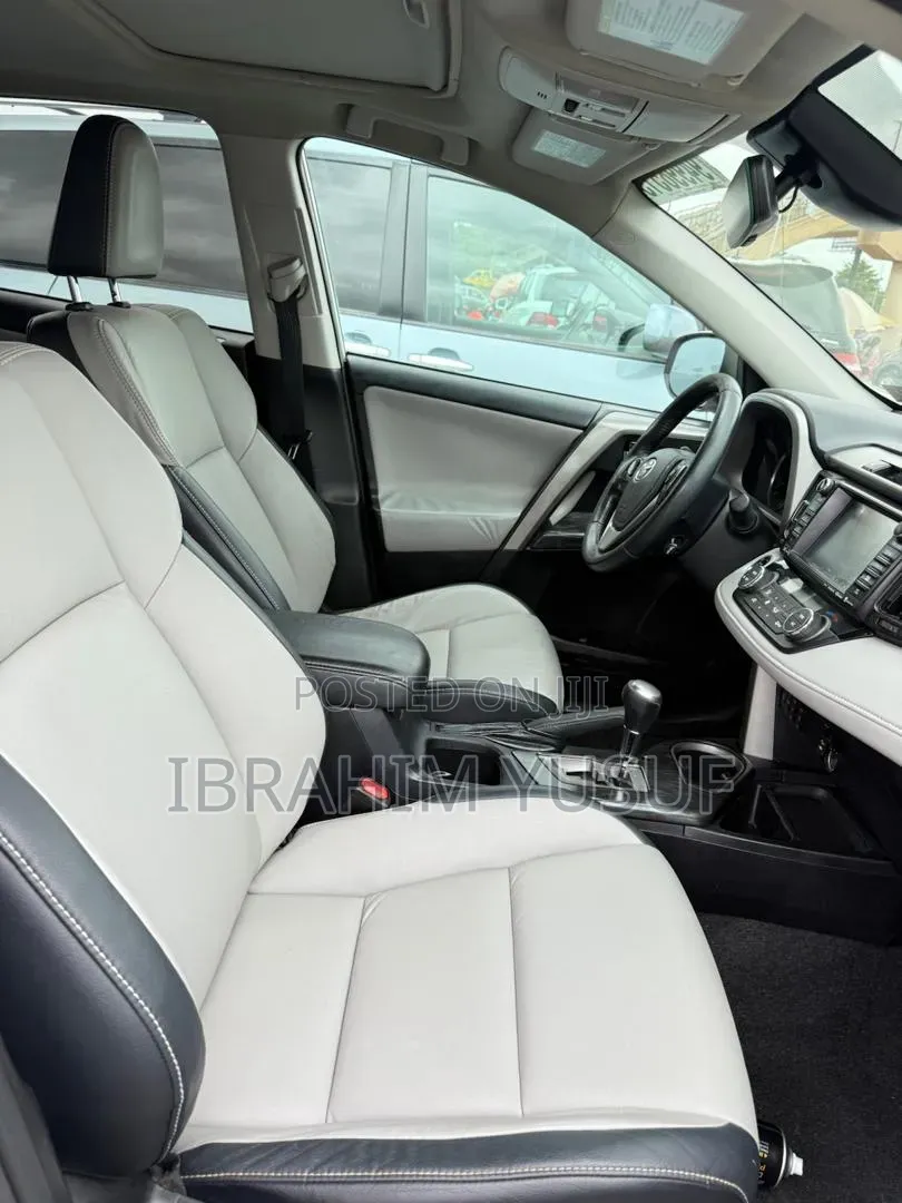 Toyota RAV4 2017 White