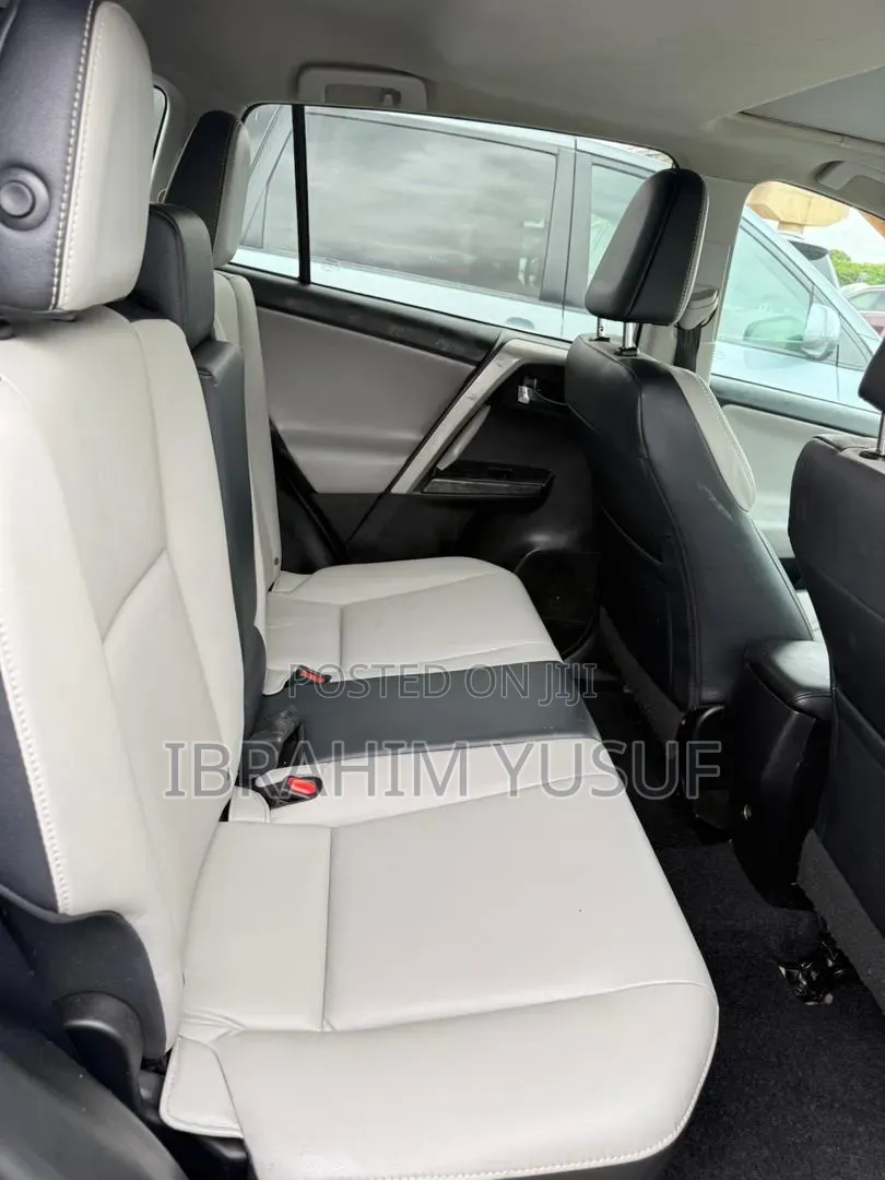 Toyota RAV4 2017 White