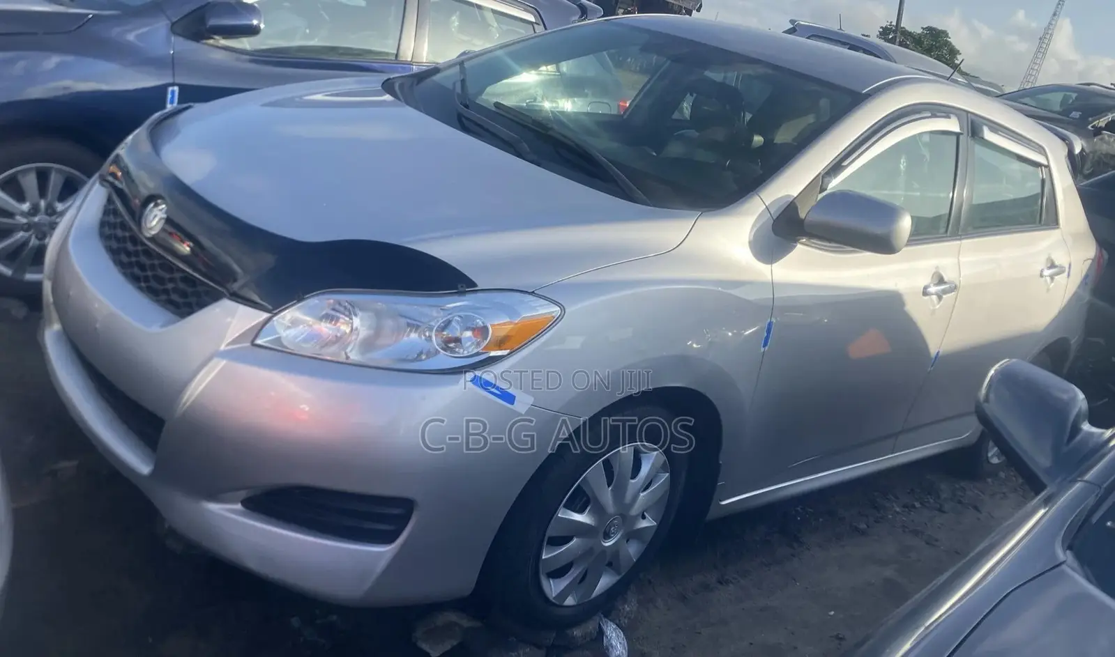 Toyota Matrix S Hatchback AWD (2.4L 4cyl 4A) 2012 Silver