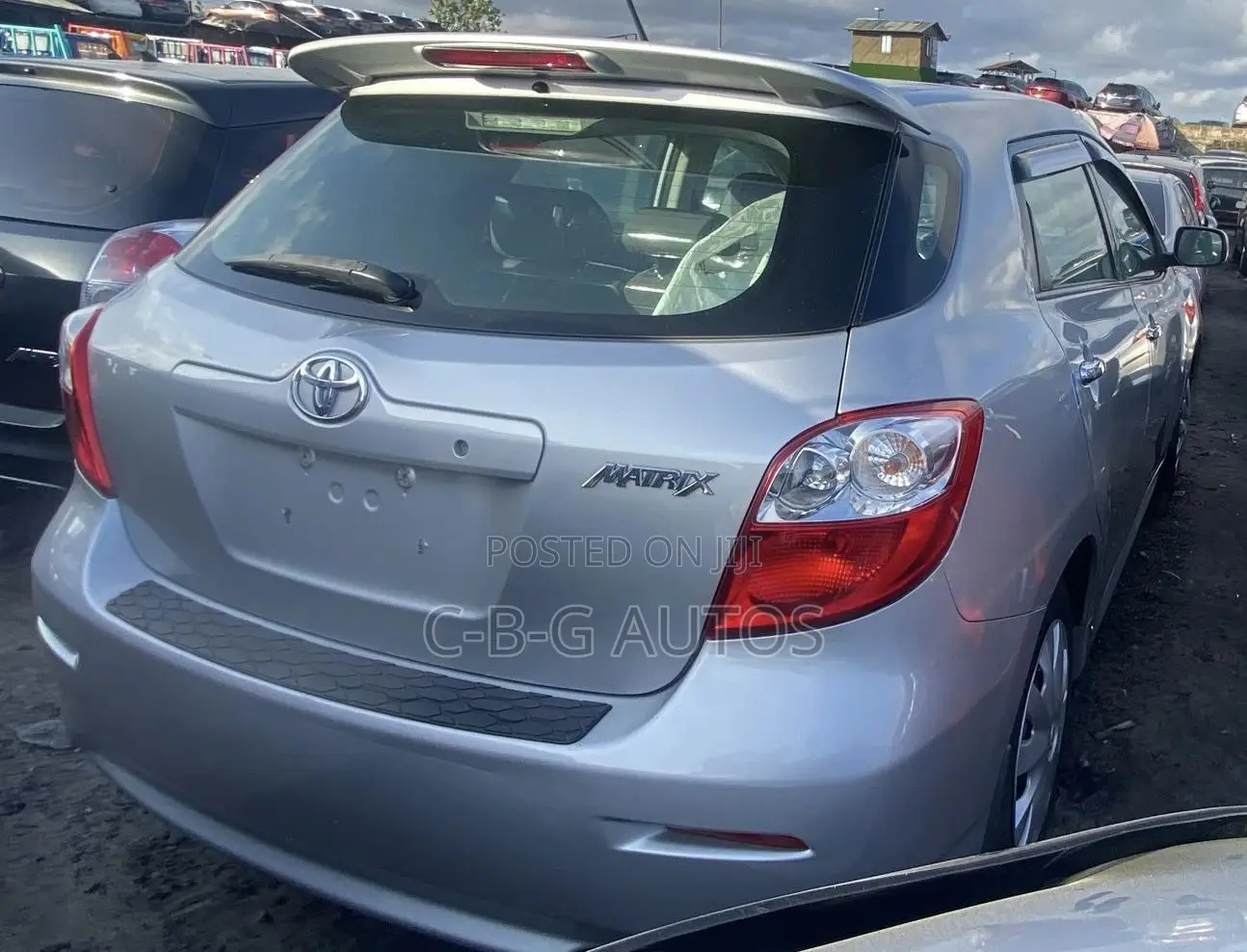 Toyota Matrix S Hatchback AWD (2.4L 4cyl 4A) 2012 Silver