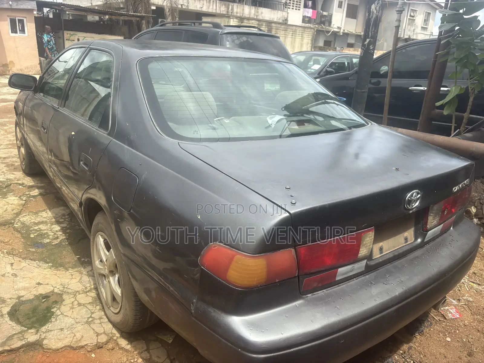 Toyota Camry LE 4dr Sedan (2.2L 4cyl 4A) 2001 Gray