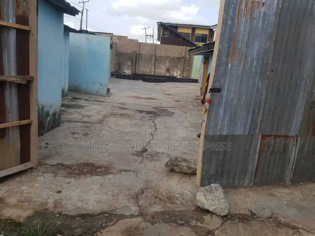 3 Bedrm Bungalow With Car Wash Bar 676sqm Of Landc Of O