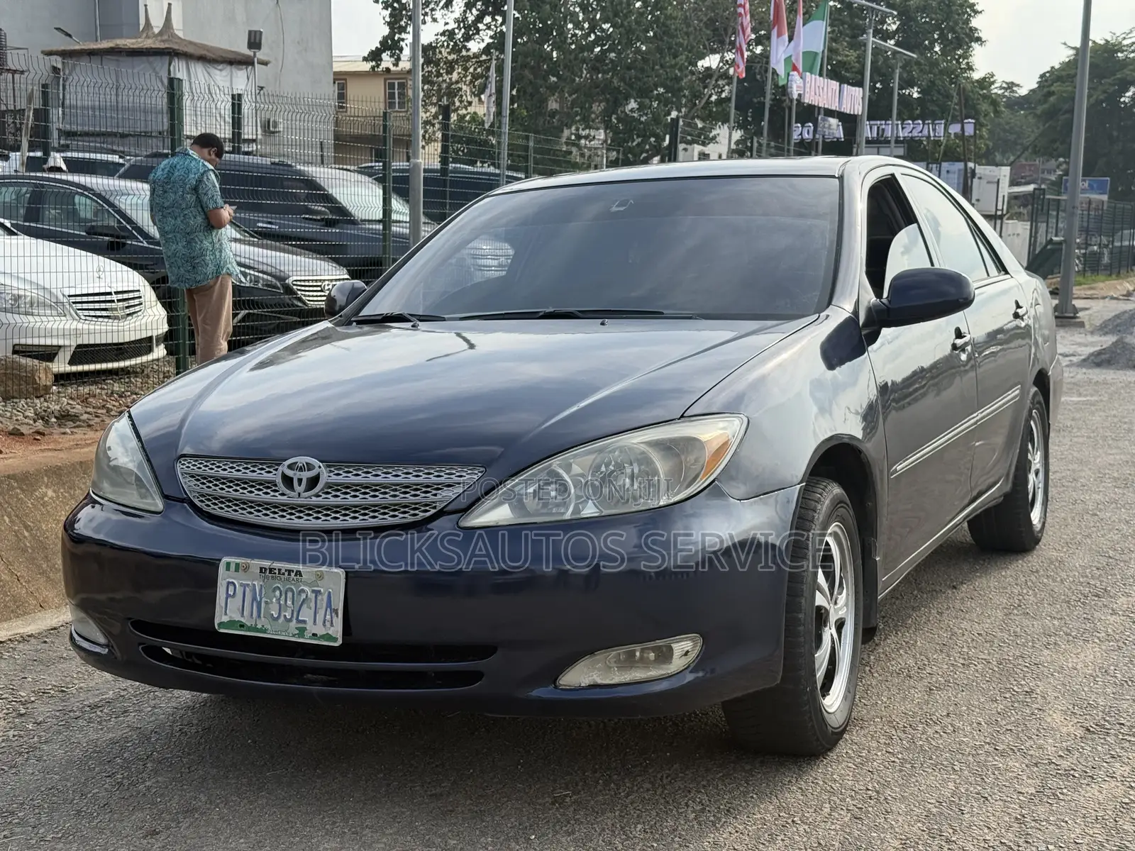 Toyota Camry XLE 4dr Sedan (2.4L 4cyl 4A) 2004 Blue