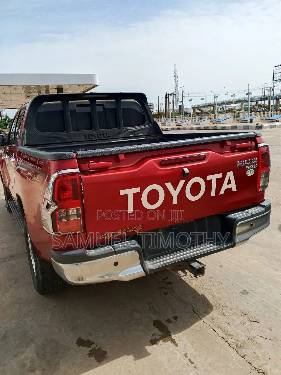 Toyota Hilux 2020 Red