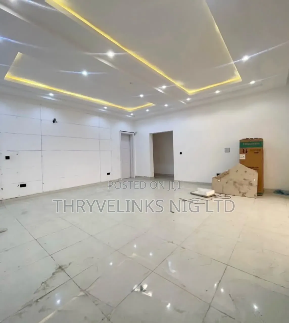 3bdrm Apartment in Lekki Phase 1 for rent
