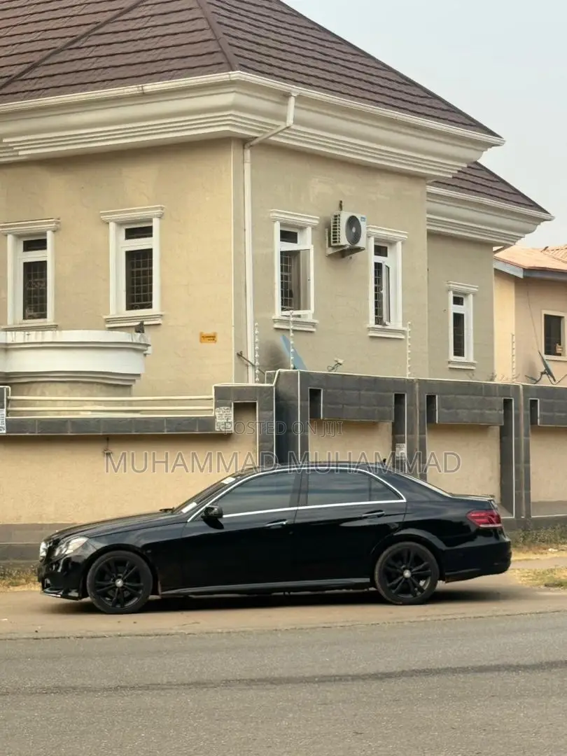 Mercedes-Benz E350 Base 4Matic Sedan AWD (3.5L 6cyl 7A) 2014 Black