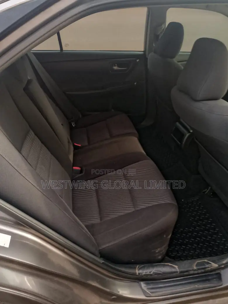 Toyota Camry LE 4dr Sedan (2.5L 4cyl 6A) 2016 Gray