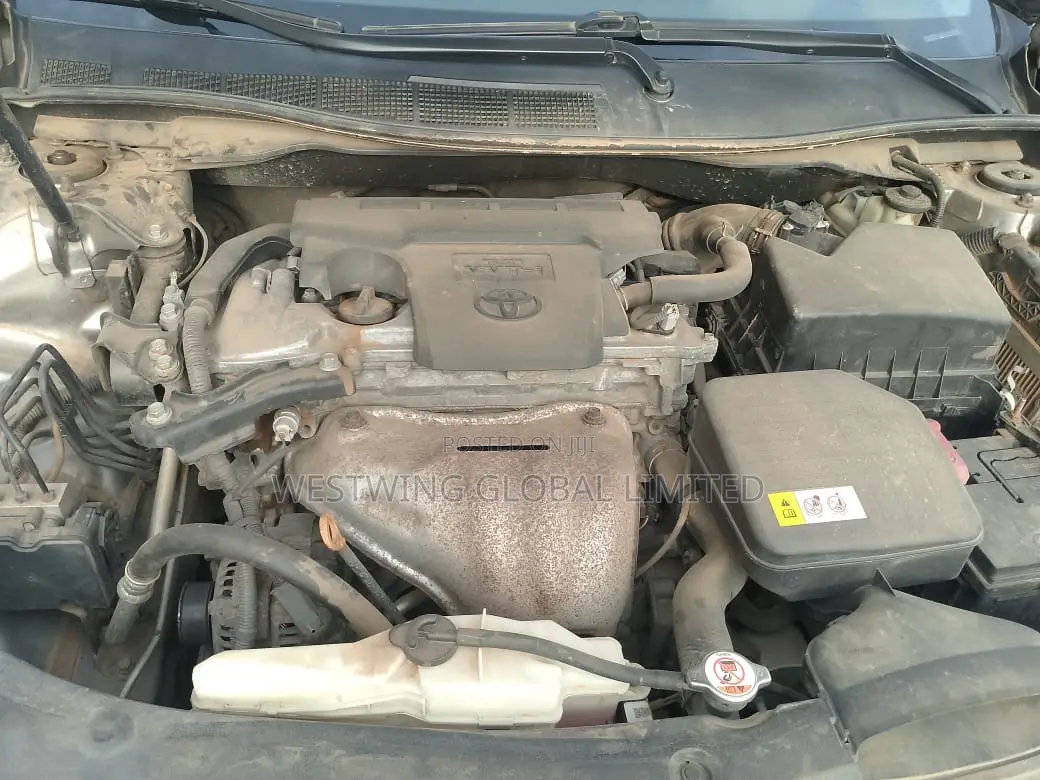 Toyota Camry LE 4dr Sedan (2.5L 4cyl 6A) 2016 Gray