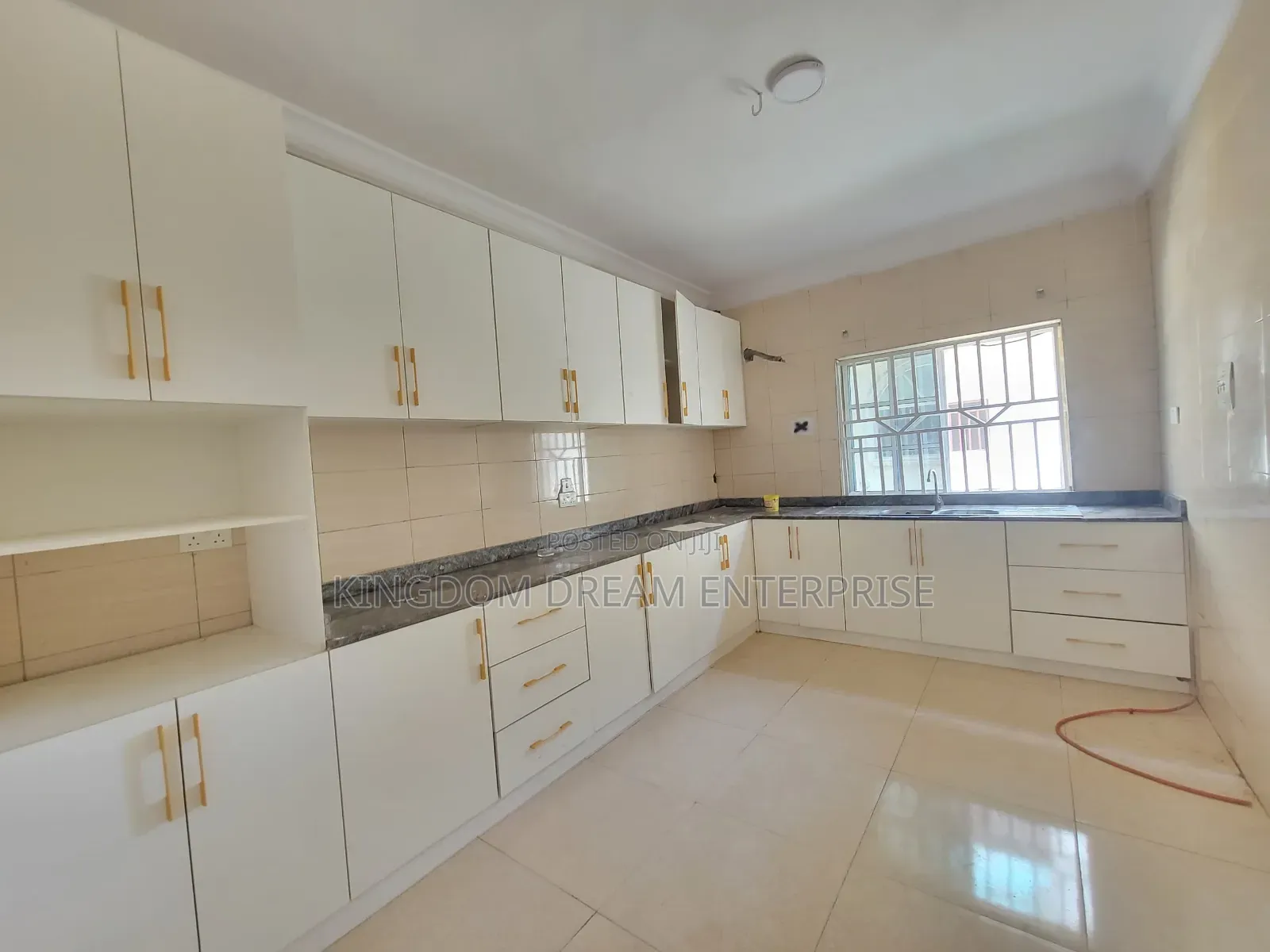 4bdrm Duplex in Badore Road Ajah for rent