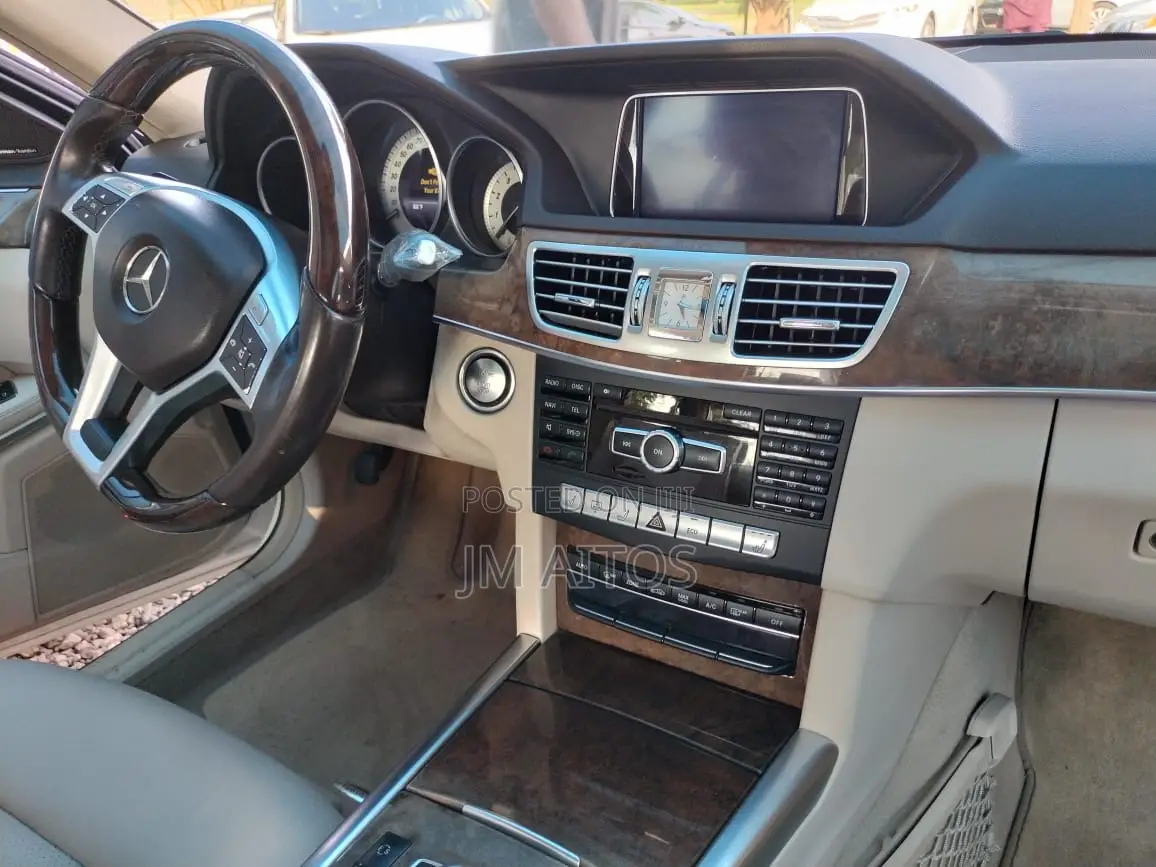 Mercedes-Benz E350 Base 4Matic Sedan AWD (3.5L 6cyl 7A) 2014 White