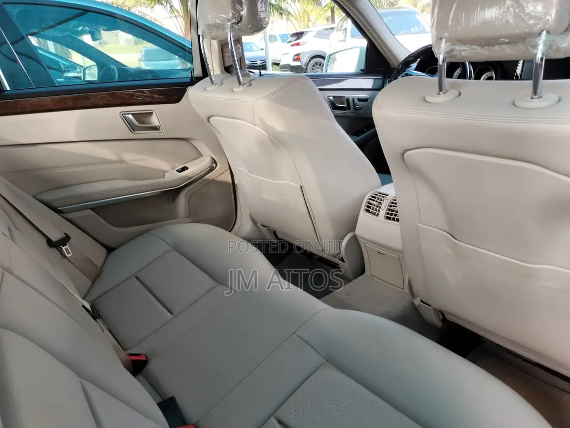 Mercedes-Benz E350 Base 4Matic Sedan AWD (3.5L 6cyl 7A) 2014 White