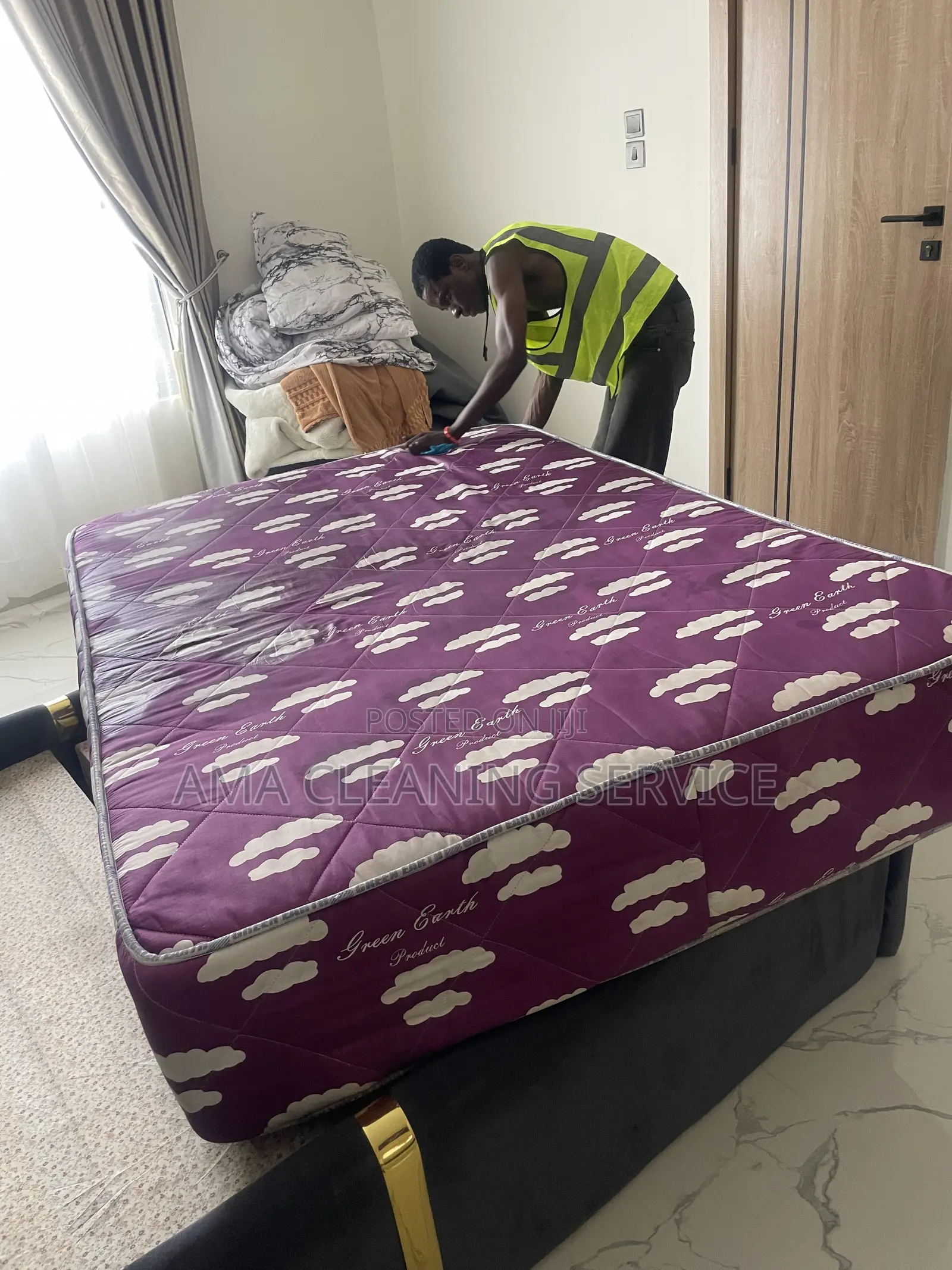 Give Your Bed a Fresh and Spotless Look With Our Professional