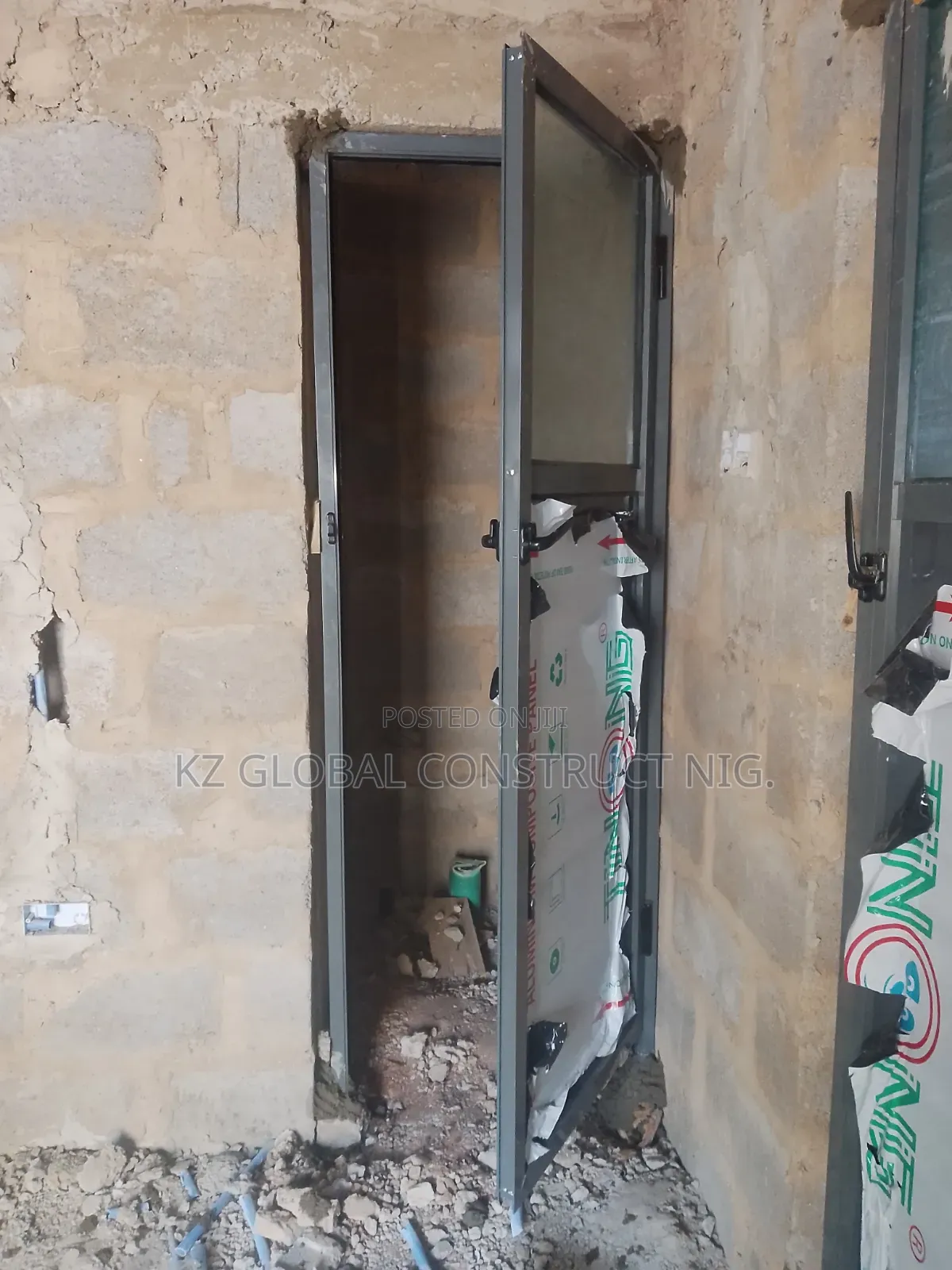 Aluminum Toilet Door With Board and Glass