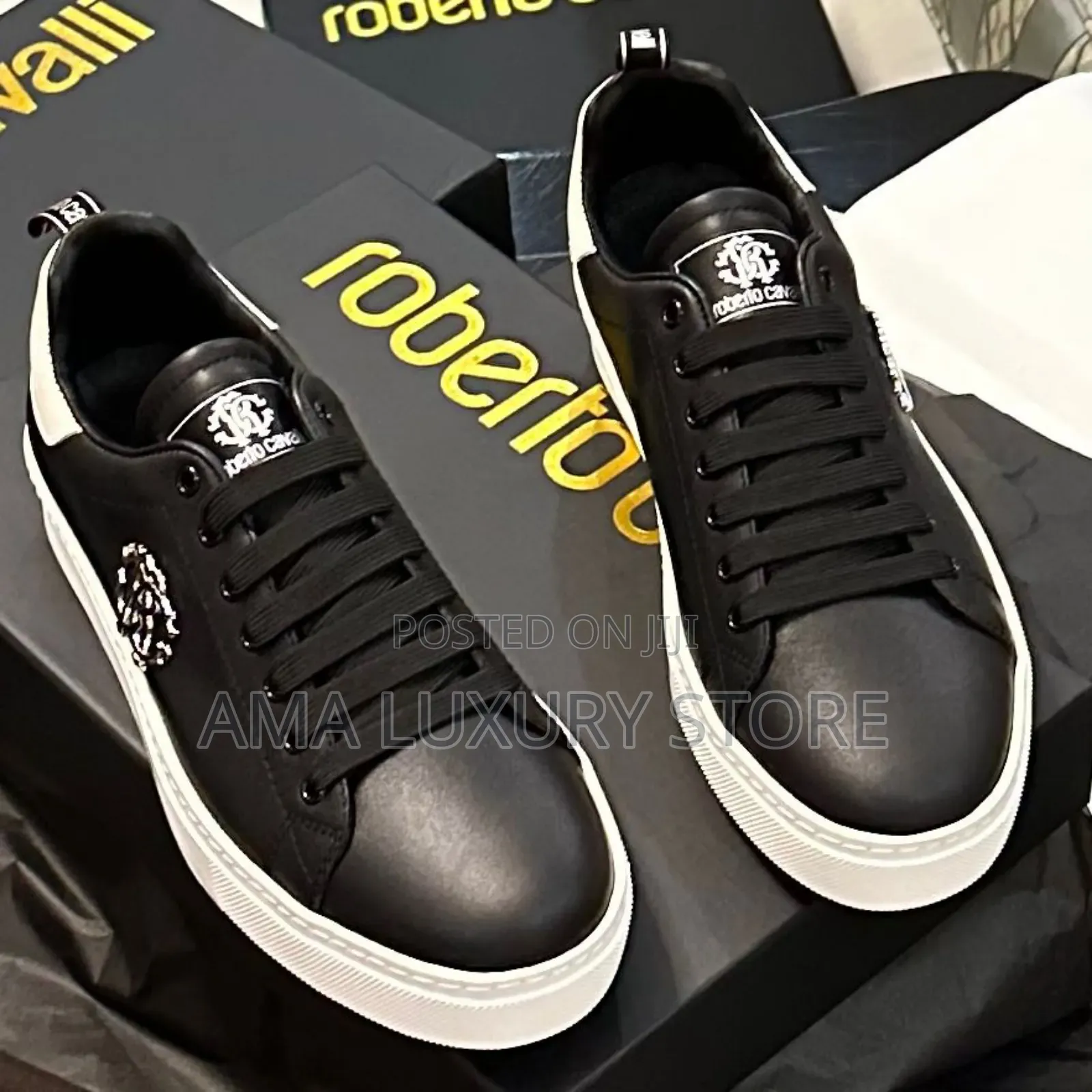 Roberto Cavalli Premium Luxury Men Sneakers–Elegant,Durabl,Comfortable