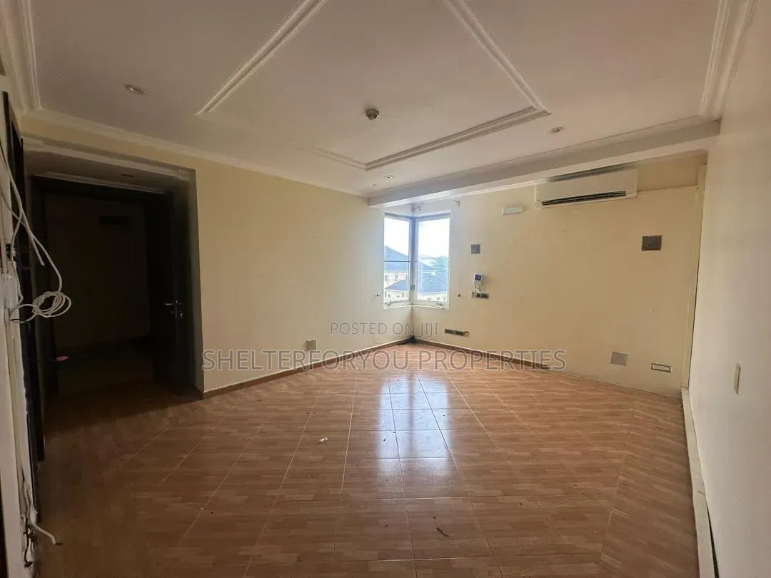 4bdrm House in Banana Island for rent