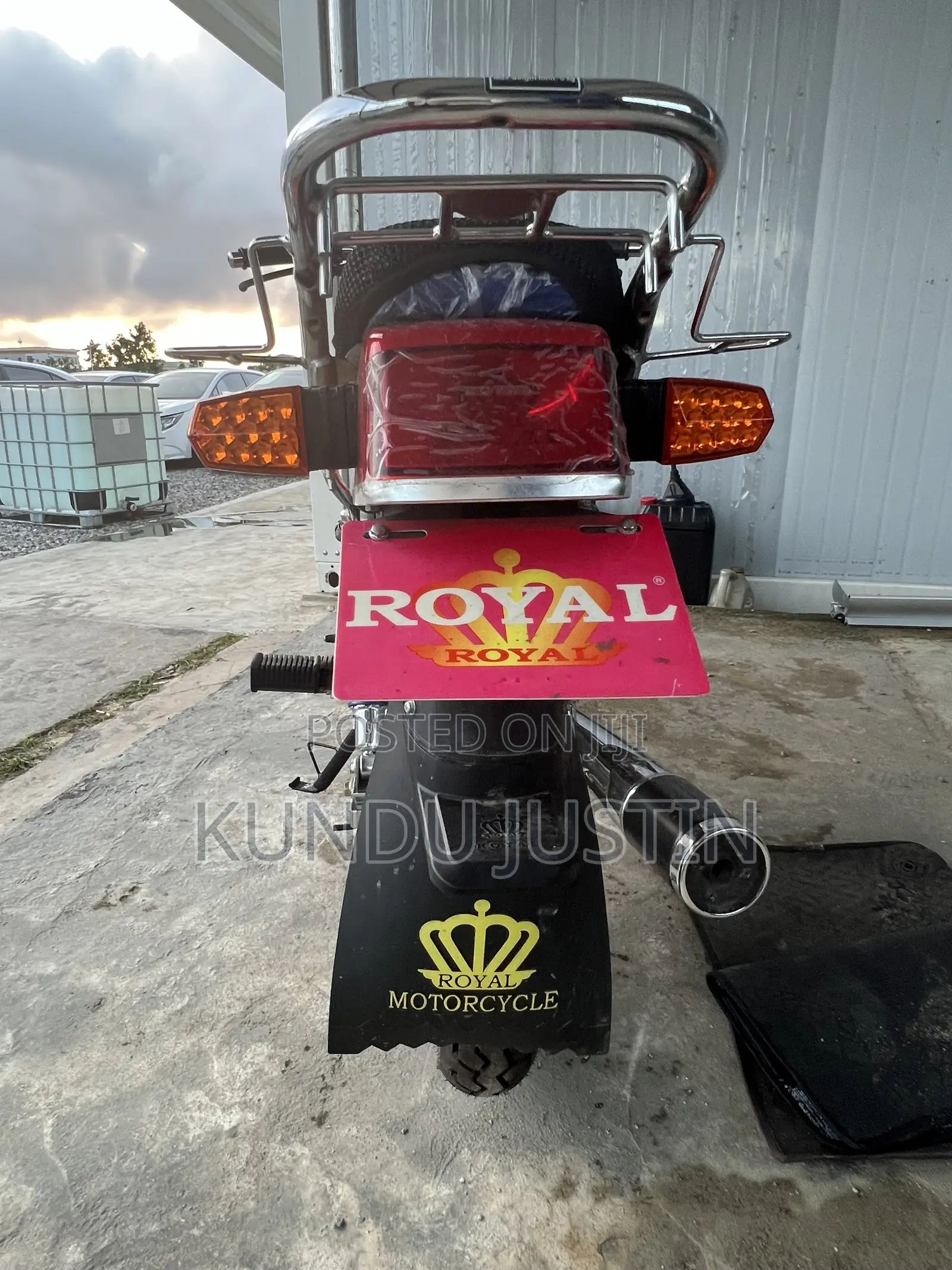 New Royal RY150 2025 Red