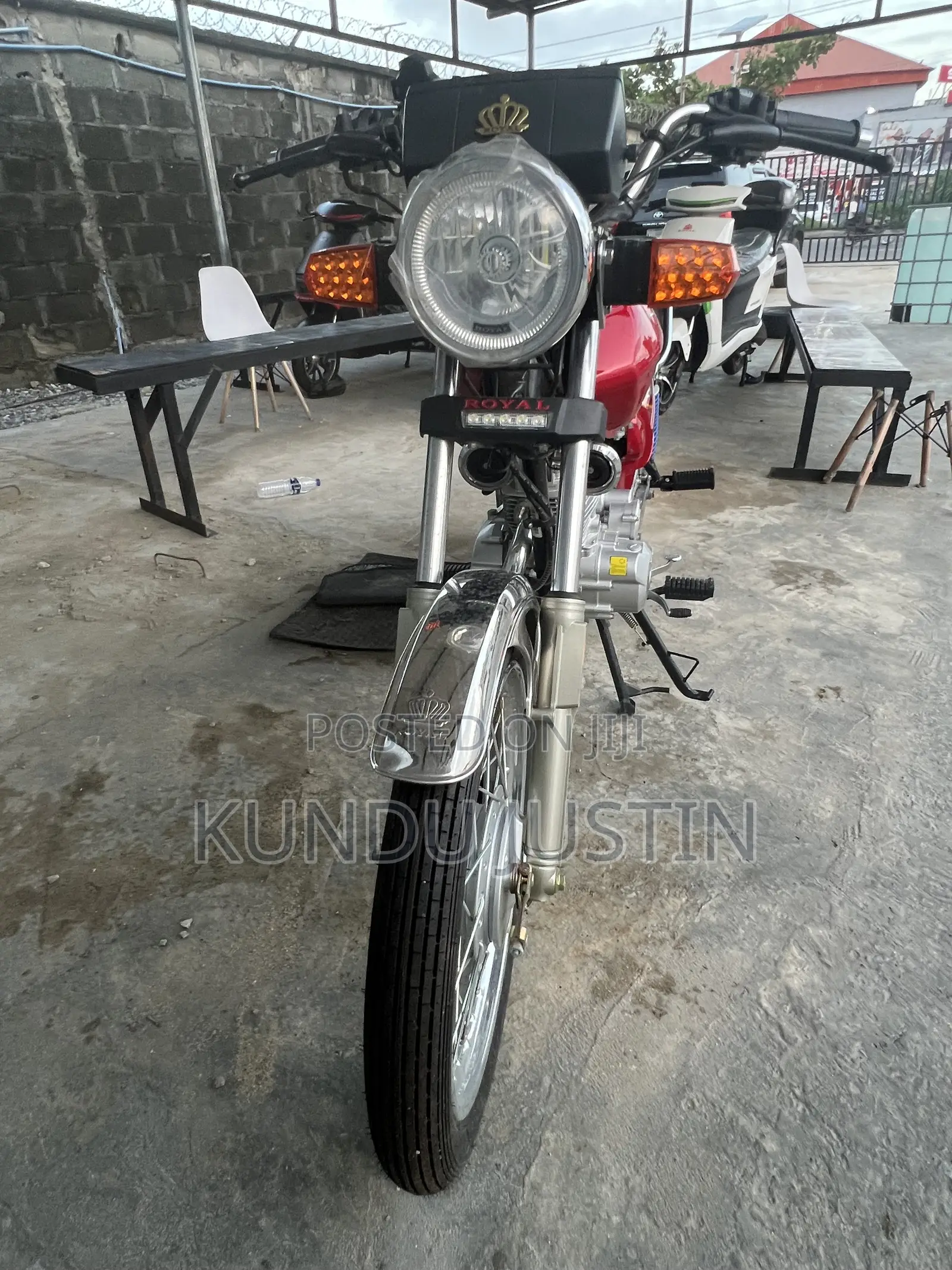New Royal RY150 2025 Red