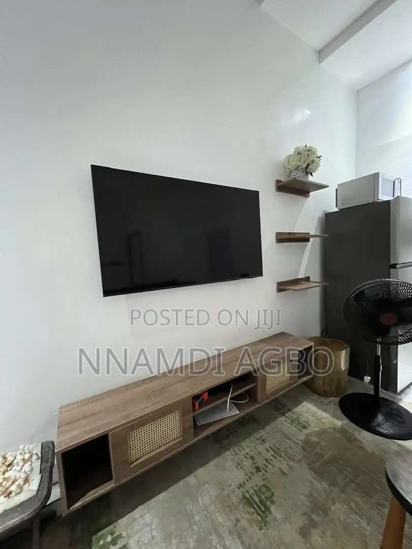 Furnished Mini Flat in Chevron for rent